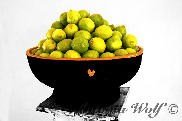Black Bowl with Lemons