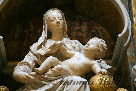 Mary with Child in Marbel Cathedral in Toledo