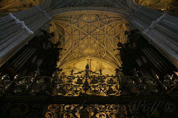 Symetry Beyond Cathedral of Sevilla
