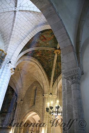 Montedenedo Cathedral Pillars of the Light